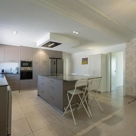 Apartment Suites *
